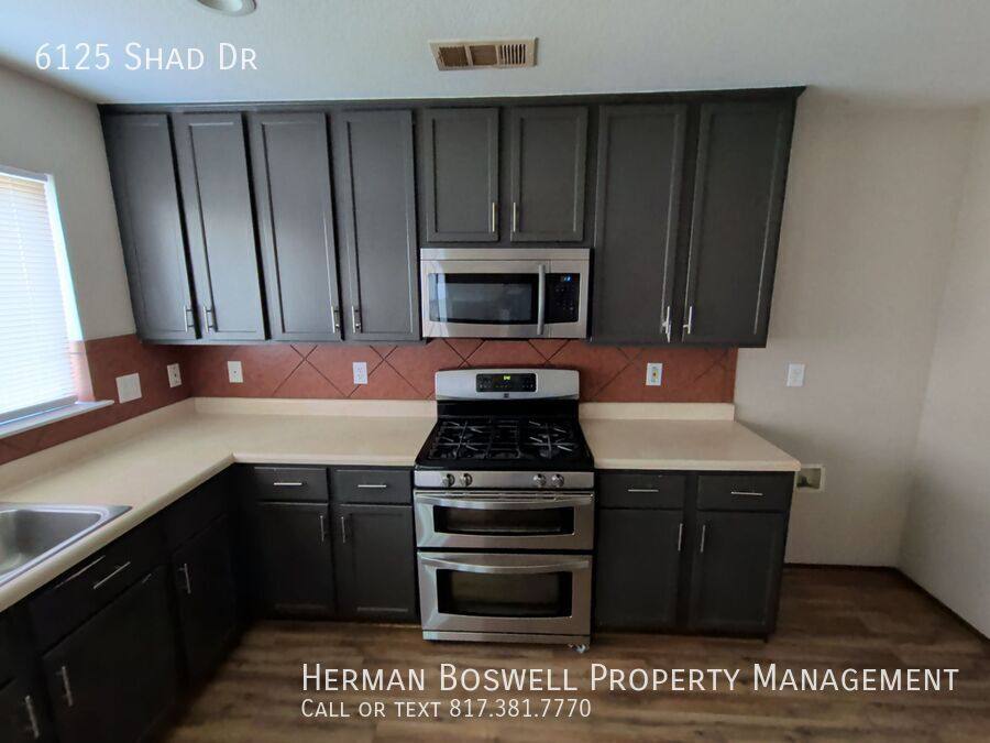 House for rent at 6125 Shad Dr, Fort Worth, TX 76179