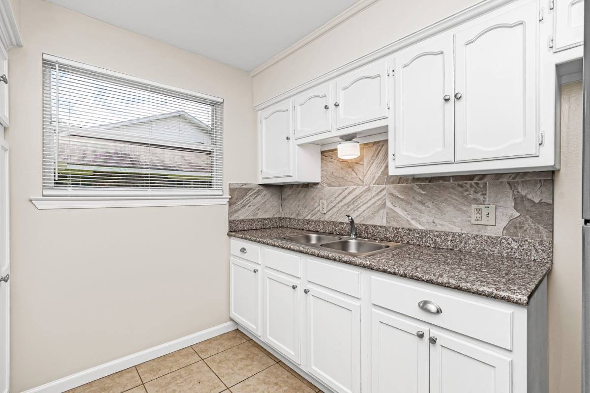 House for rent at 14743 Central Woods Ave #B, Baton Rouge, LA 70818