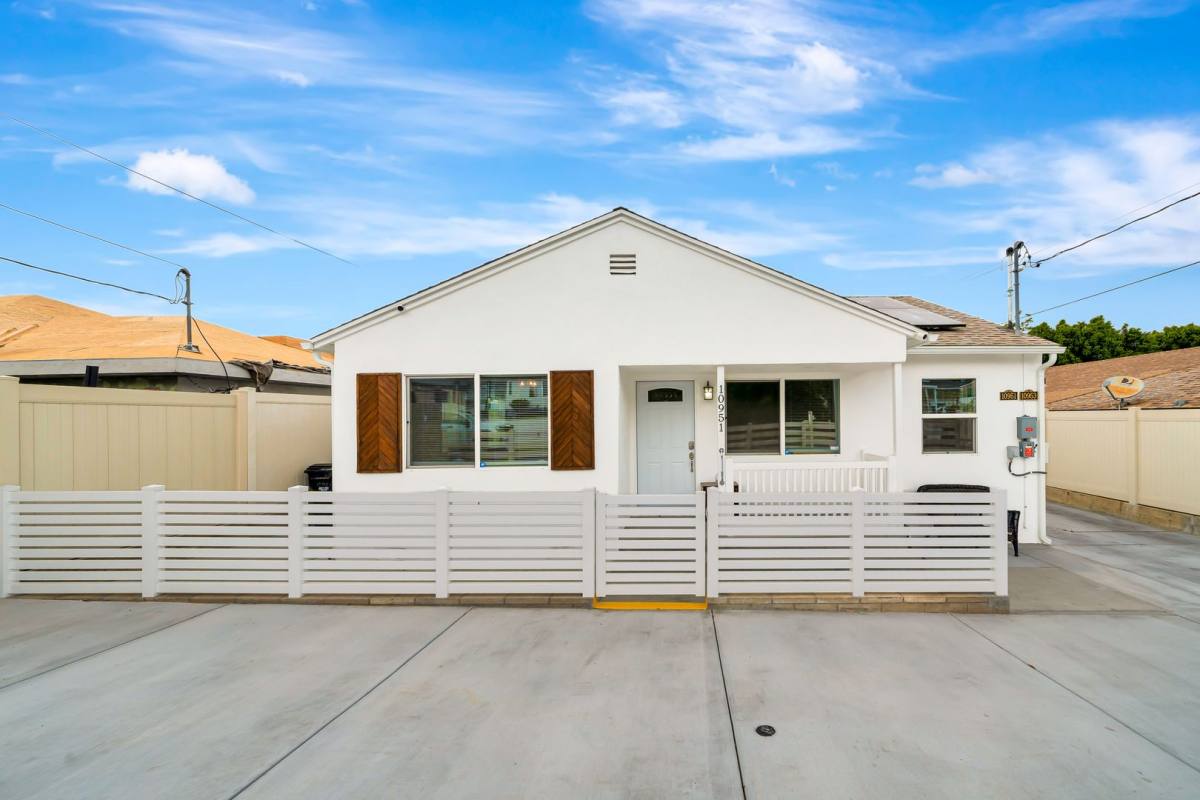 House for rent at 10951 Whitegate Ave, Sunland, CA 91040