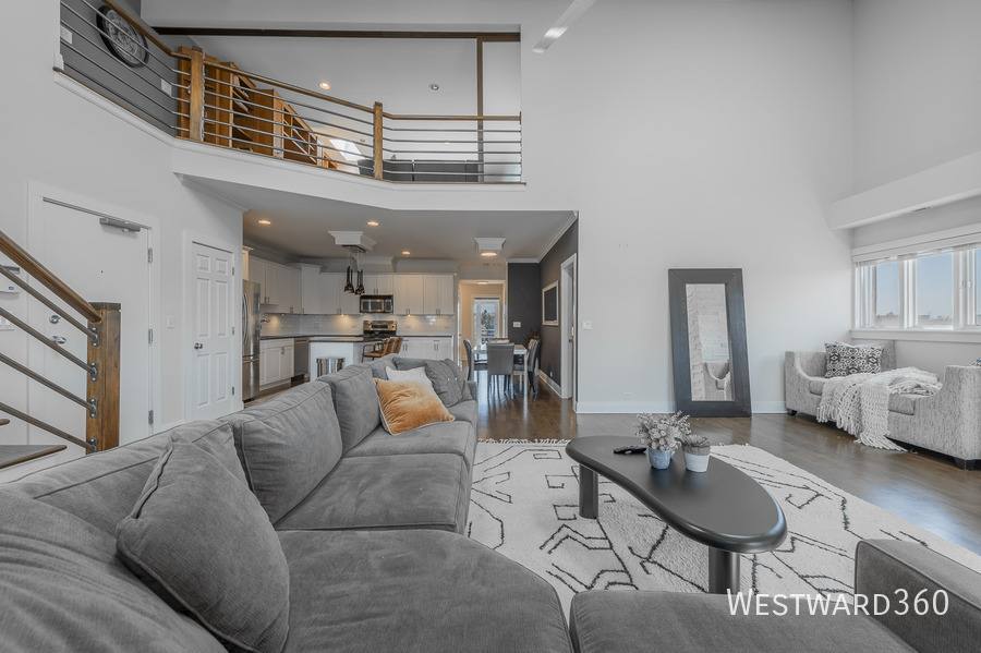 Condo for rent at 2033 W Superior St #4W, Chicago, IL 60612