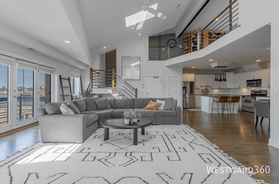 Condo for rent at 2033 W Superior St #4W, Chicago, IL 60612