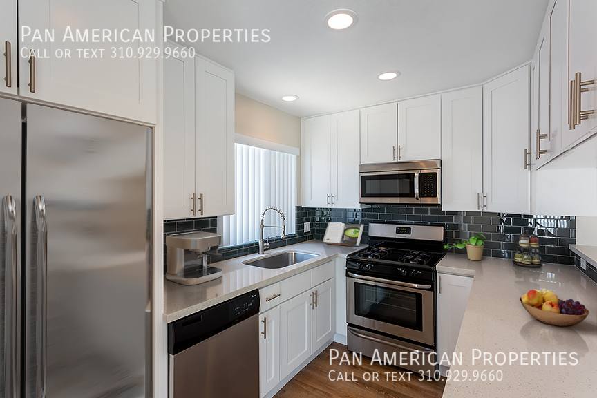 Apartment for rent at 1721 E Pine Ave #3, El Segundo, CA 90245