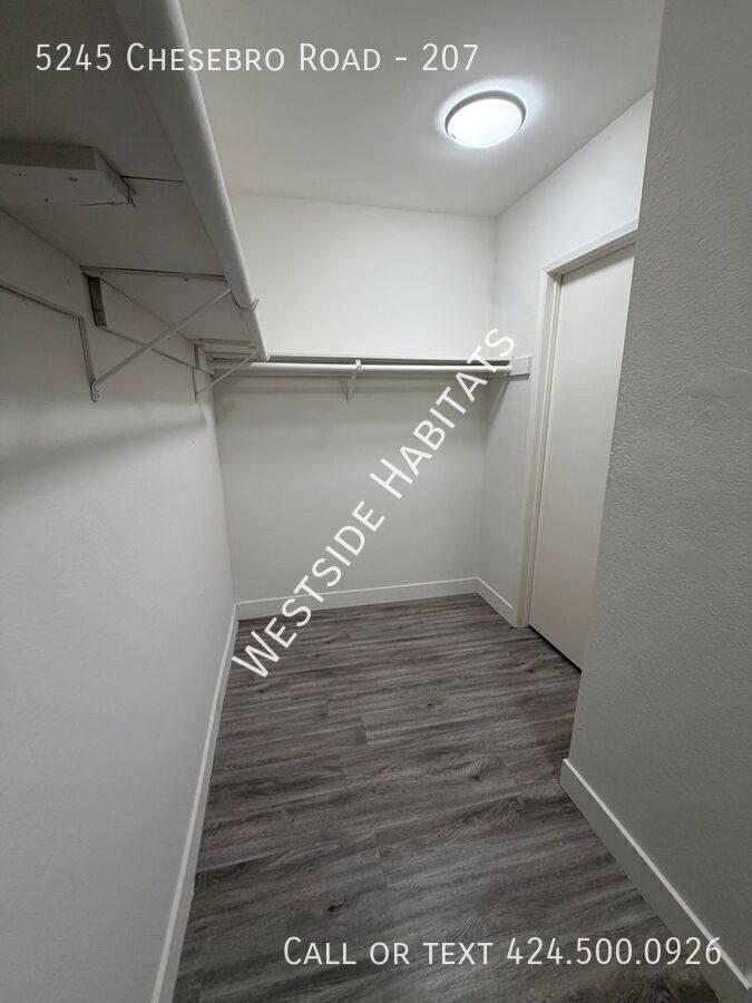 Apartment for rent at 5245 Chesebro Rd #207, Agoura Hills, CA 91301