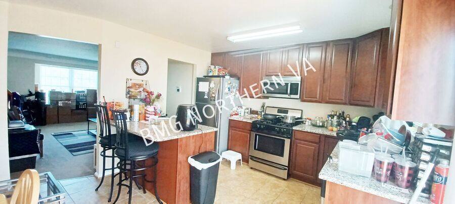 Townhouse for rent at 12341 Newcastle Loop, Woodbridge, VA 22192