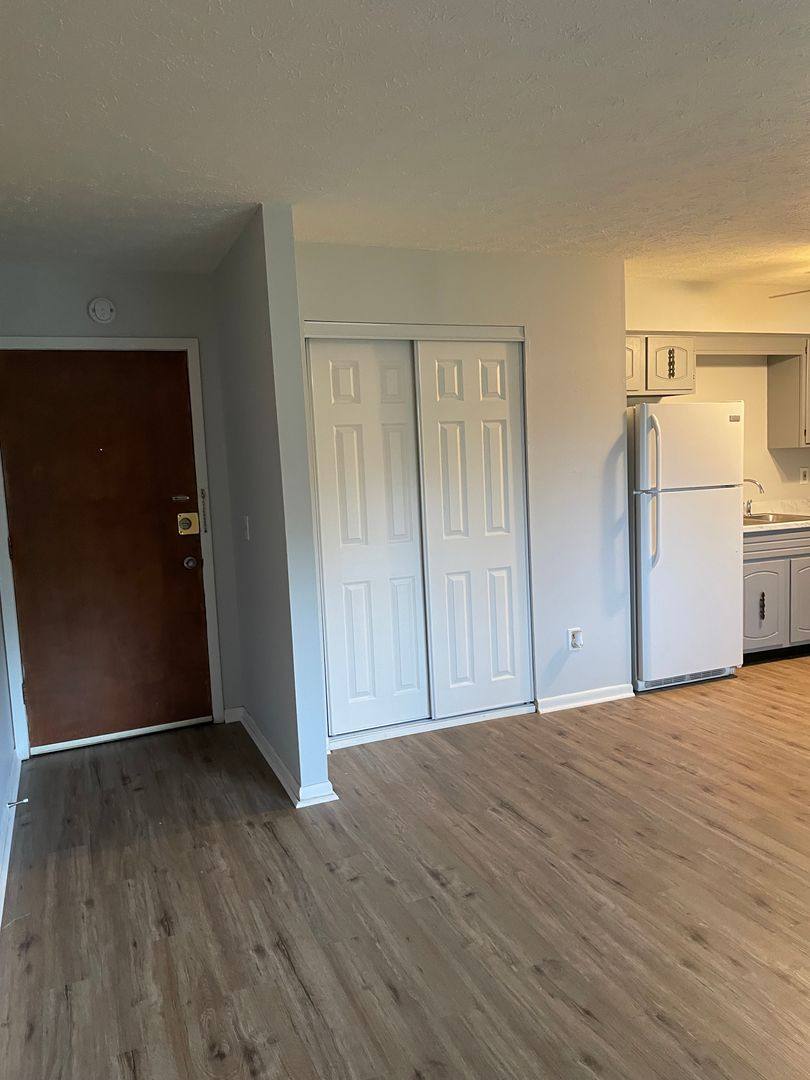 Apartment for rent at 1800-1818 Whipple Ave NW, Canton, OH 44708