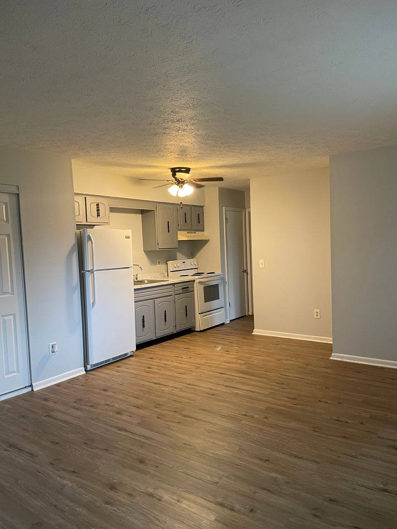 Apartment for rent at 1800-1818 Whipple Ave NW, Canton, OH 44708