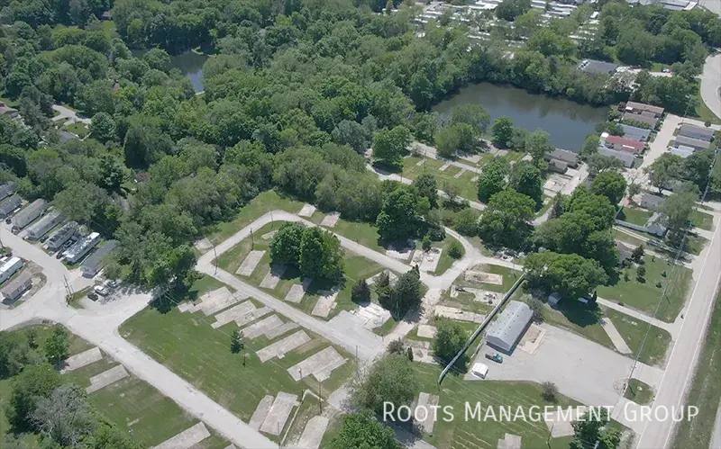 Apartment for rent at 11 Ronald Dr #R11, Bloomington, IL 61704