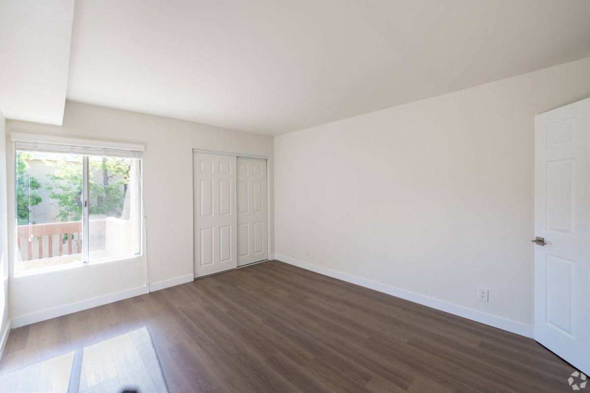 Apartment for rent at 693 McCloud Ave, Thousand Oaks, CA 91360