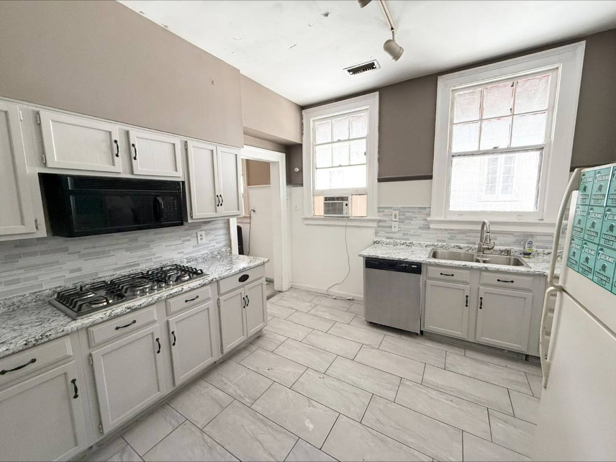 Apartment for rent at 7211 St Charles Ave, New Orleans, LA 70118