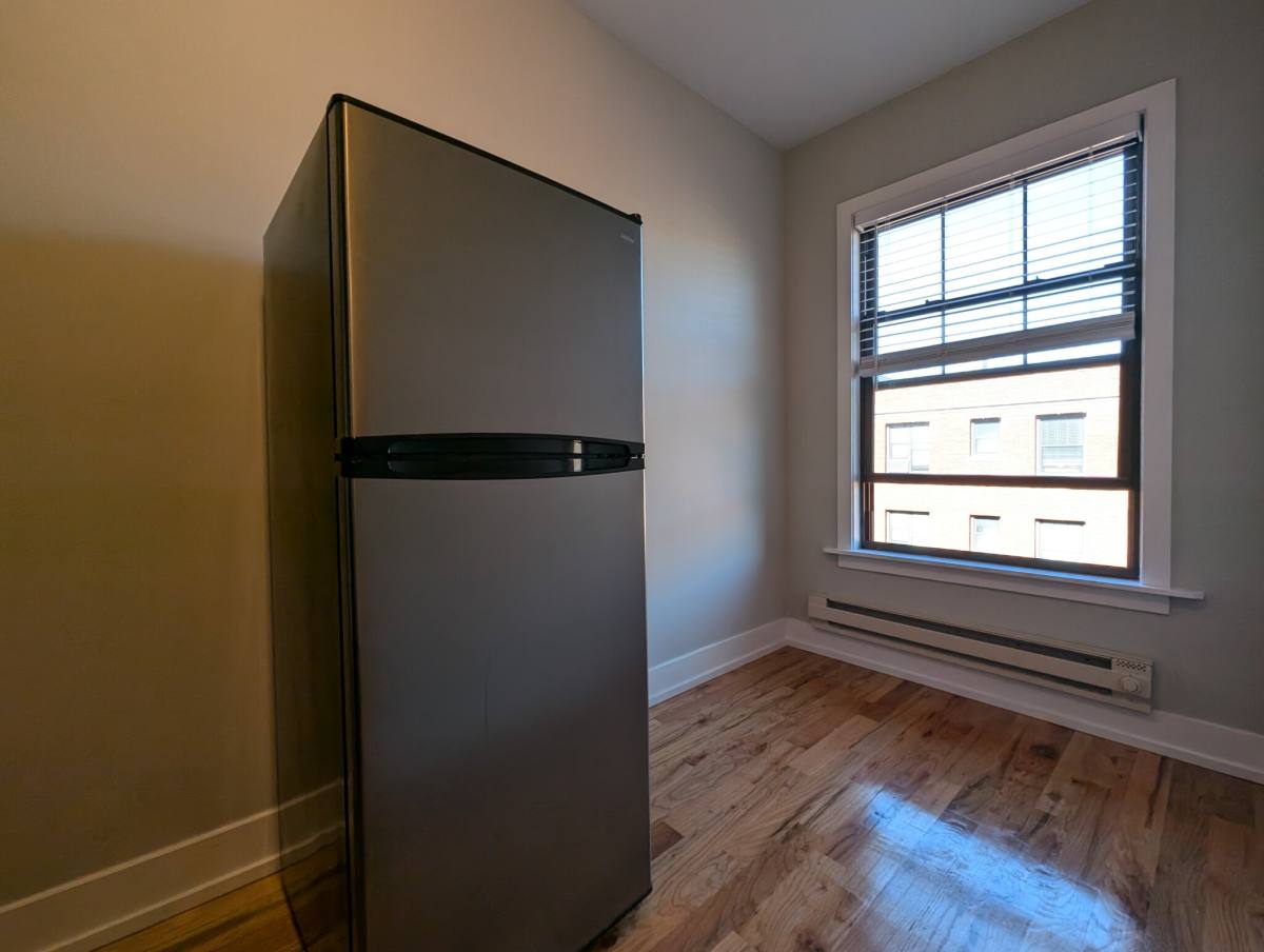Apartment for rent at 2900 N Mildred, Chicago, IL 60657