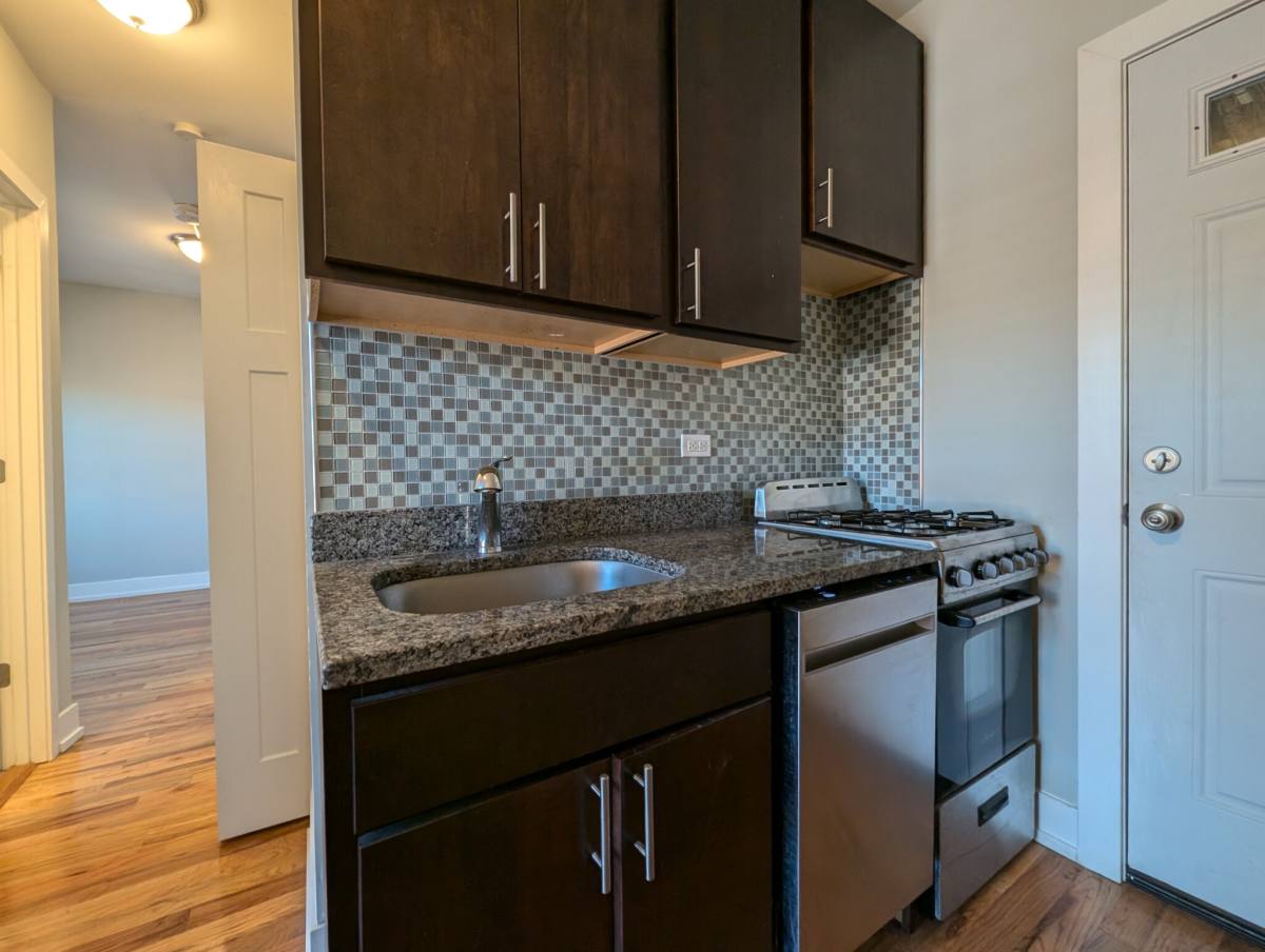 Apartment for rent at 2900 N Mildred, Chicago, IL 60657