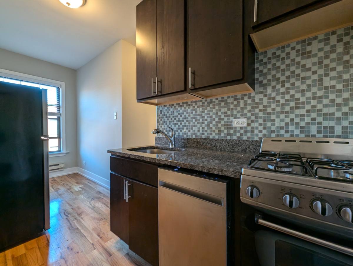 Apartment for rent at 2900 N Mildred, Chicago, IL 60657