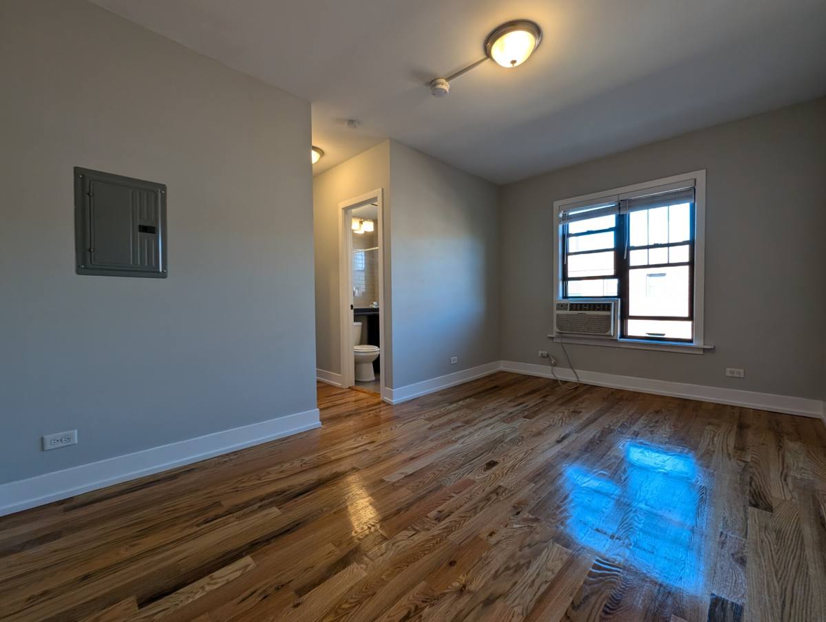 Apartment for rent at 2900 N Mildred, Chicago, IL 60657