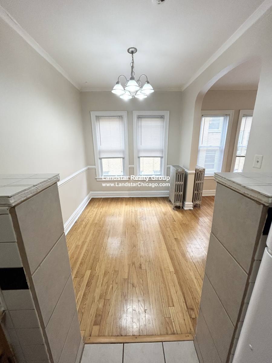 Apartment for rent at 4931 N Whipple, Chicago, IL 60625