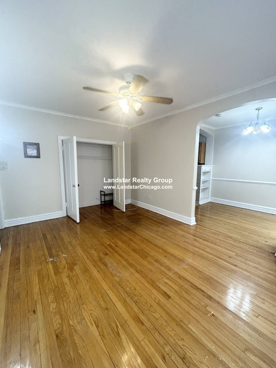 Apartment for rent at 4931 N Whipple, Chicago, IL 60625