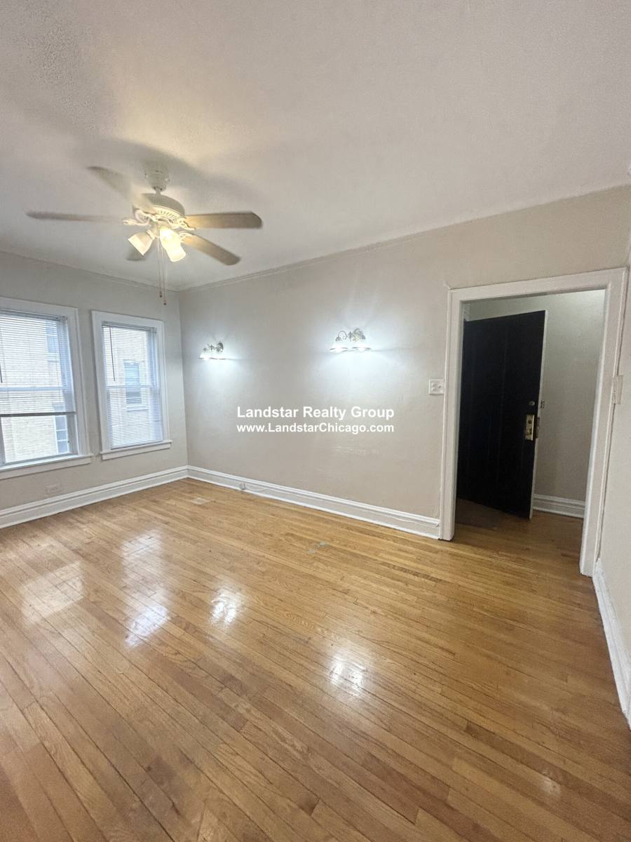 Apartment for rent at 4931 N Whipple, Chicago, IL 60625