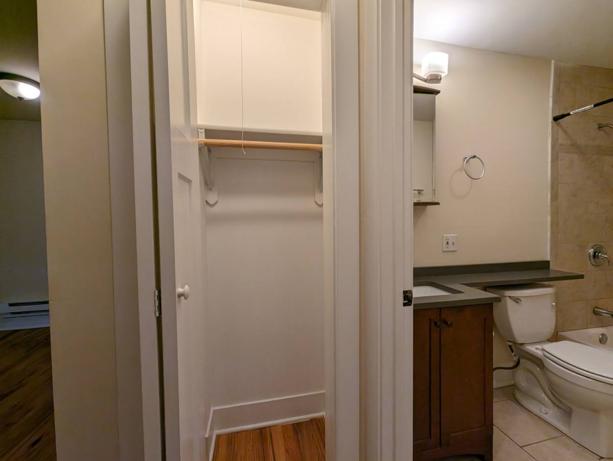 Apartment for rent at 555 W Arlington #205, Chicago, IL 60614