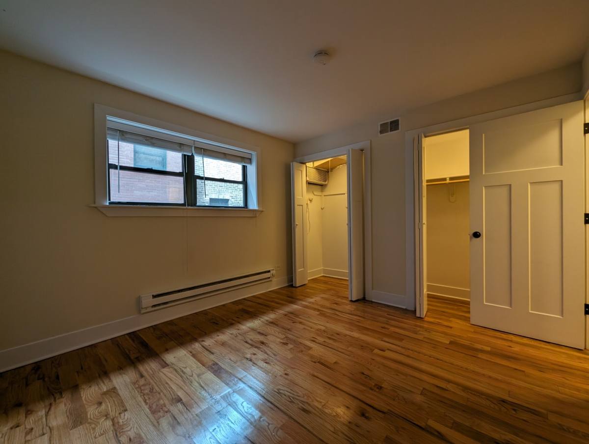 Apartment for rent at 555 W Arlington #205, Chicago, IL 60614