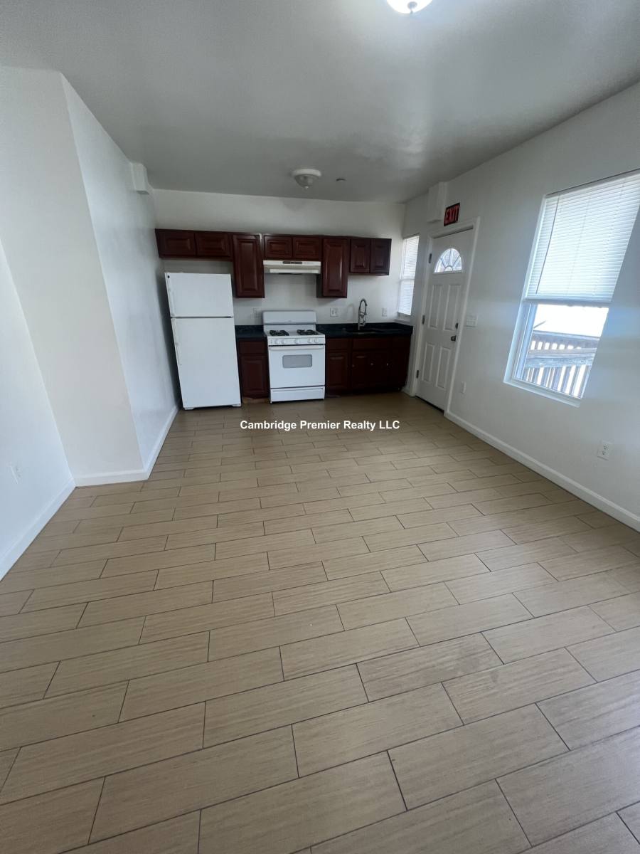 Apartment for rent at 16 Union St, Lowell, MA 01852