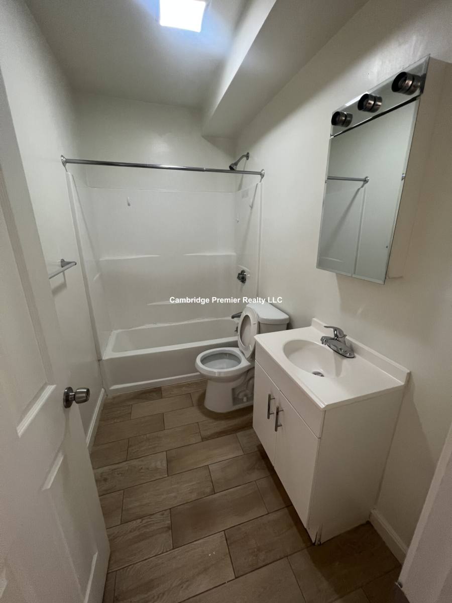 Apartment for rent at 16 Union St, Lowell, MA 01852