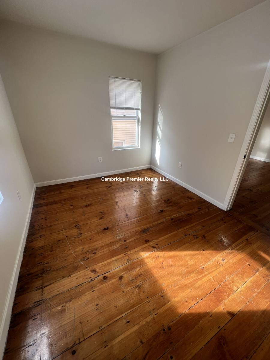 Apartment for rent at 16 Union St, Lowell, MA 01852