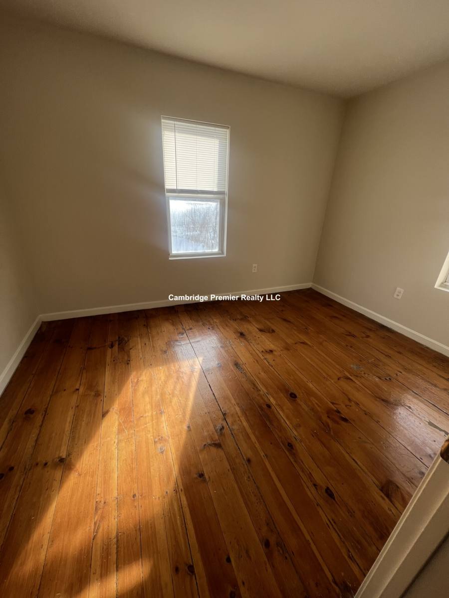 Apartment for rent at 16 Union St, Lowell, MA 01852