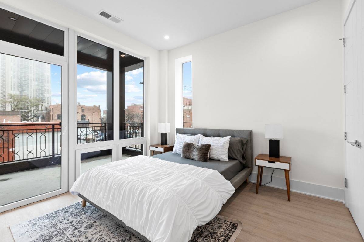 Apartment for rent at 159 W N Ave, Chicago, IL 60610