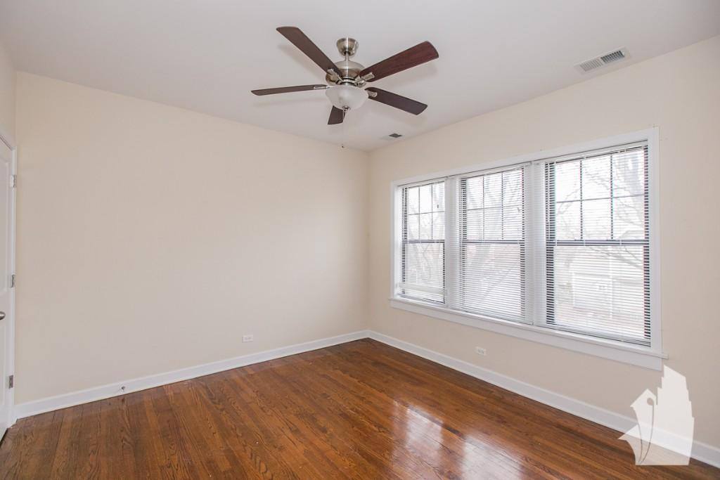 Apartment for rent at 1819 W Leland Ave, Chicago, IL 60640