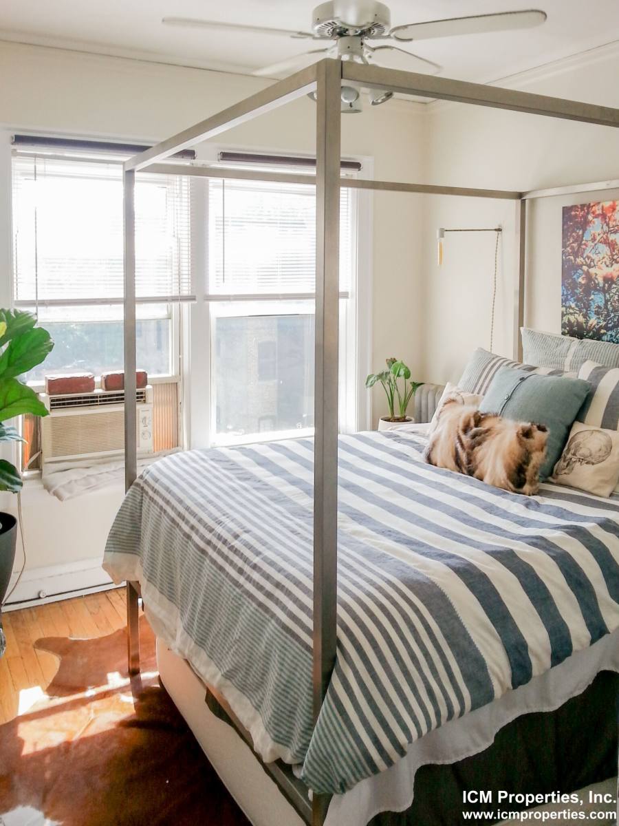 Apartment for rent at 3912 N Pine Grove Ave #3E, Chicago, IL 60613
