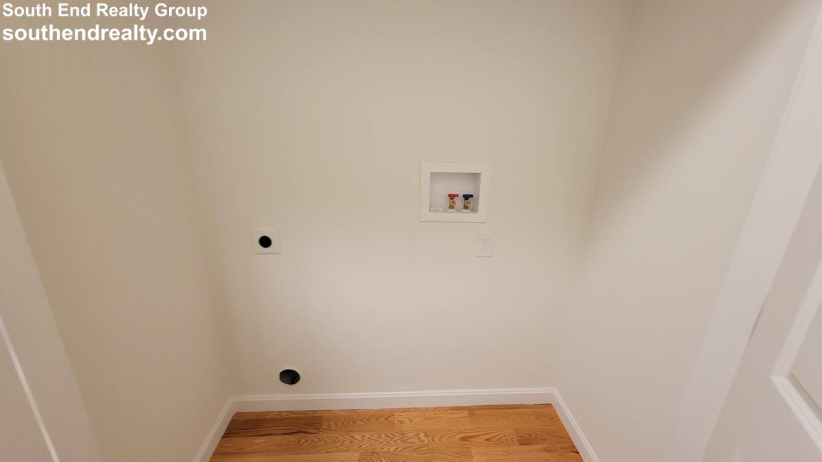 Apartment for rent at 920 Hyde Park Ave #1, Hyde Park, MA 02136