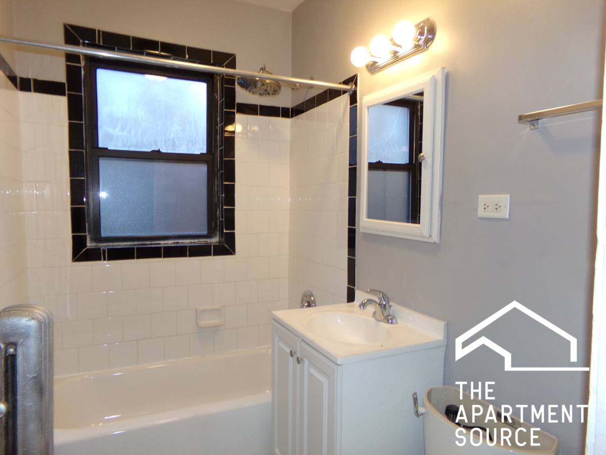 Apartment for rent at 3606 W Sunnyside Ave #3, Chicago, IL 60625
