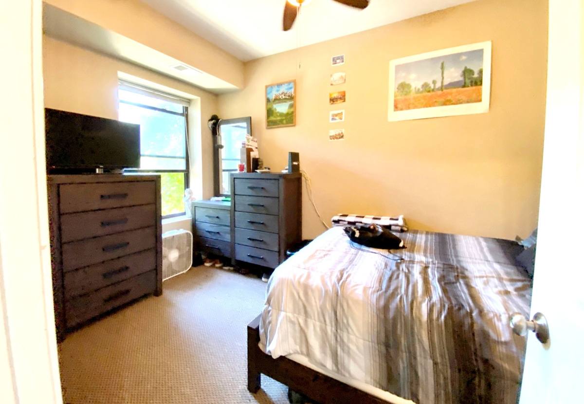Apartment for rent at 920 W Cullom Ave #3F, Chicago, IL 60613