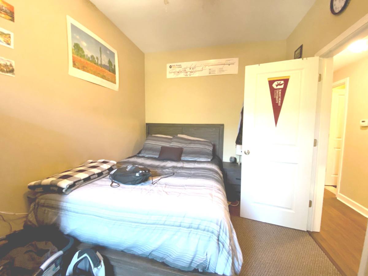 Apartment for rent at 920 W Cullom Ave #3F, Chicago, IL 60613