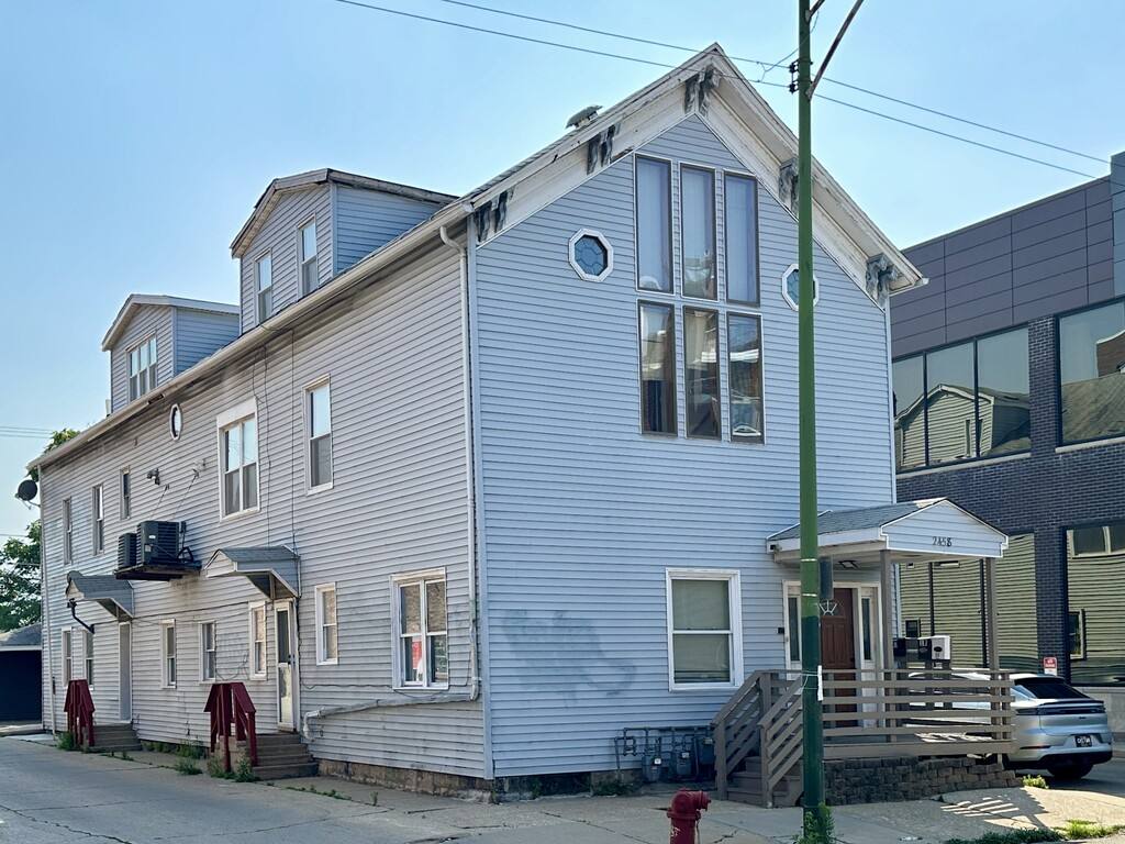 Apartment for rent at 2456 Clybourn #RA8, Chicago, IL 60614