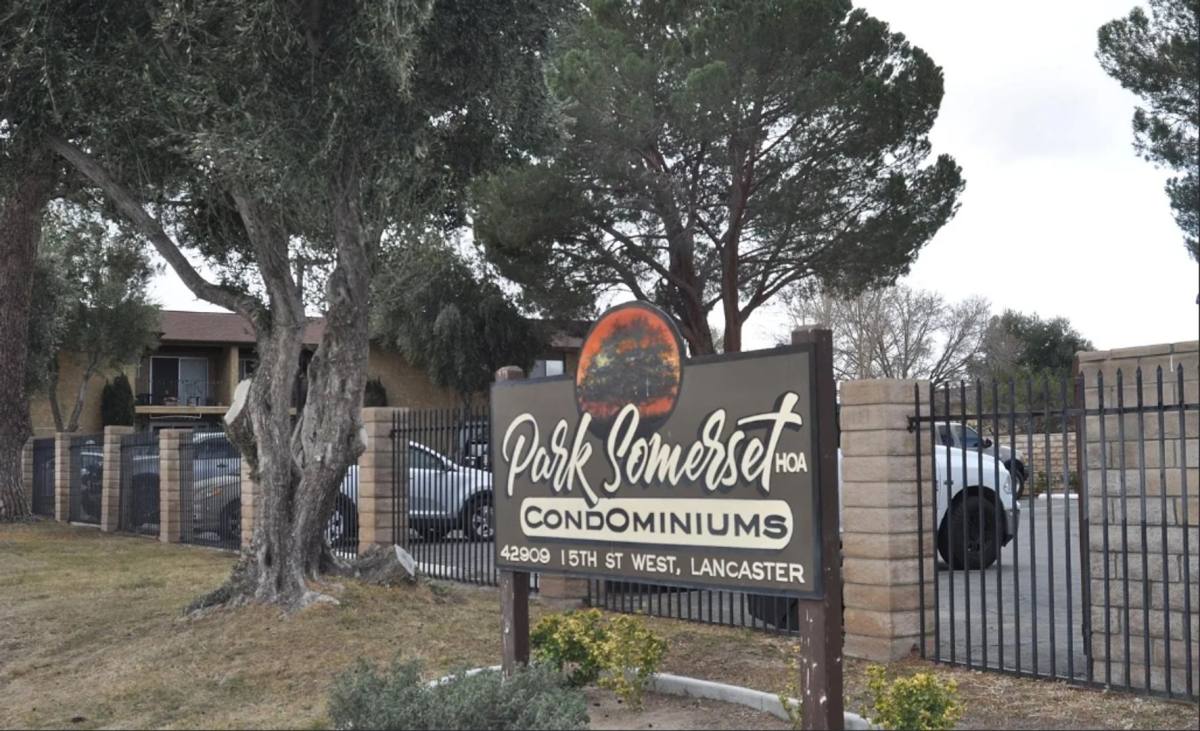 Condo for rent at 42935 15th St W, Lancaster, CA 93534