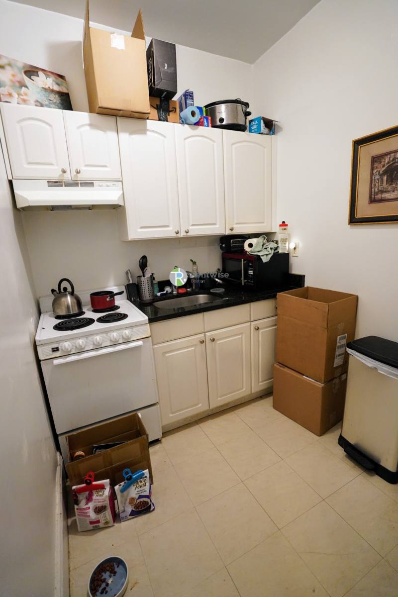 Apartment for rent at 63 Brighton Ave #1, Allston, MA 02134