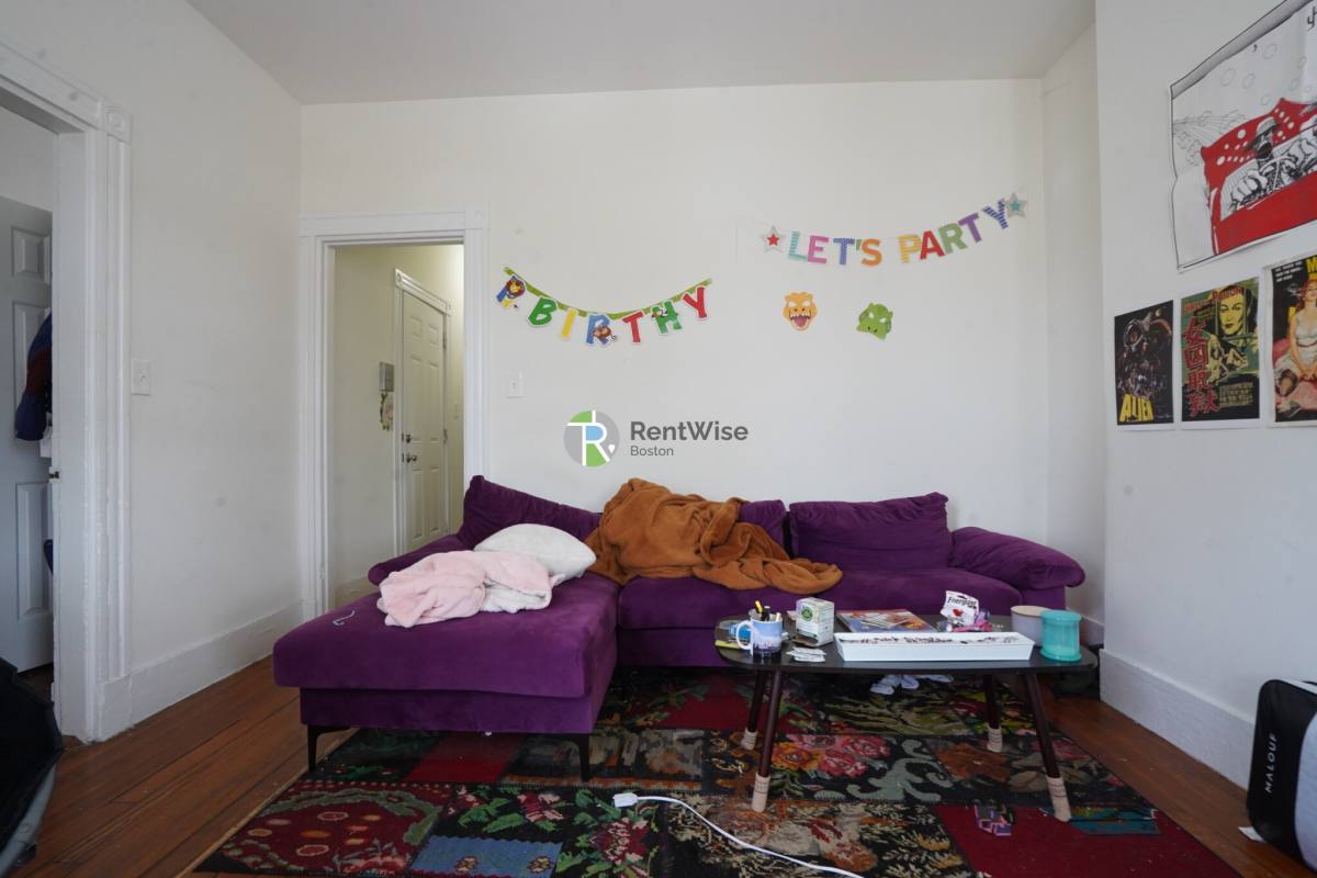 Apartment for rent at 81 Brighton Ave #2, Allston, MA 02134