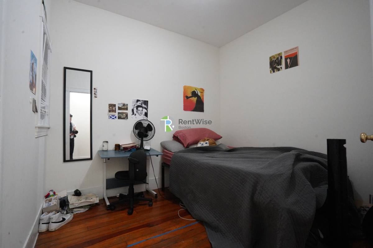 Apartment for rent at 81 Brighton Ave #2, Allston, MA 02134