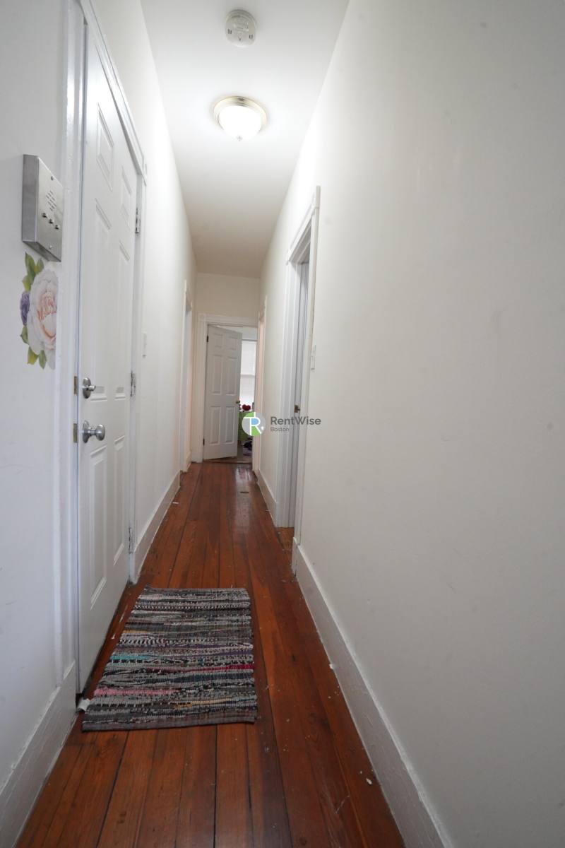 Apartment for rent at 81 Brighton Ave #2, Allston, MA 02134