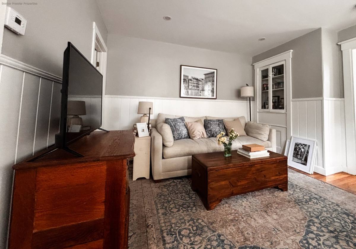 Apartment for rent at 47 Laurel St #1, East Weymouth, MA 02189