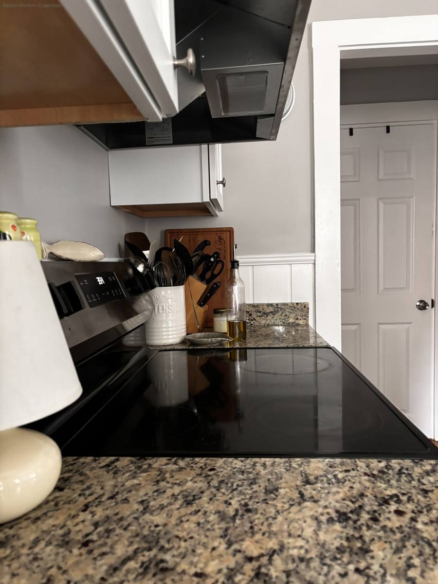 Apartment for rent at 47 Laurel St #1, East Weymouth, MA 02189