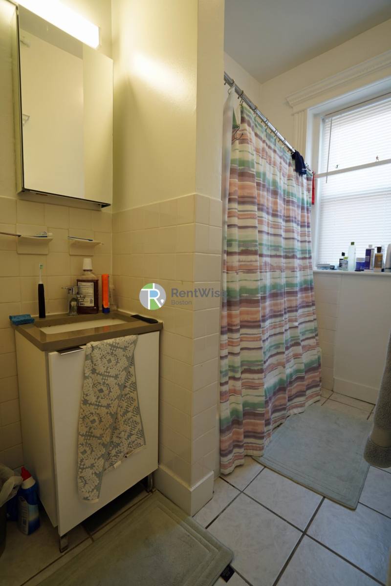 Apartment for rent at 1298 Commonwealth Ave #38, Allston, MA 02134