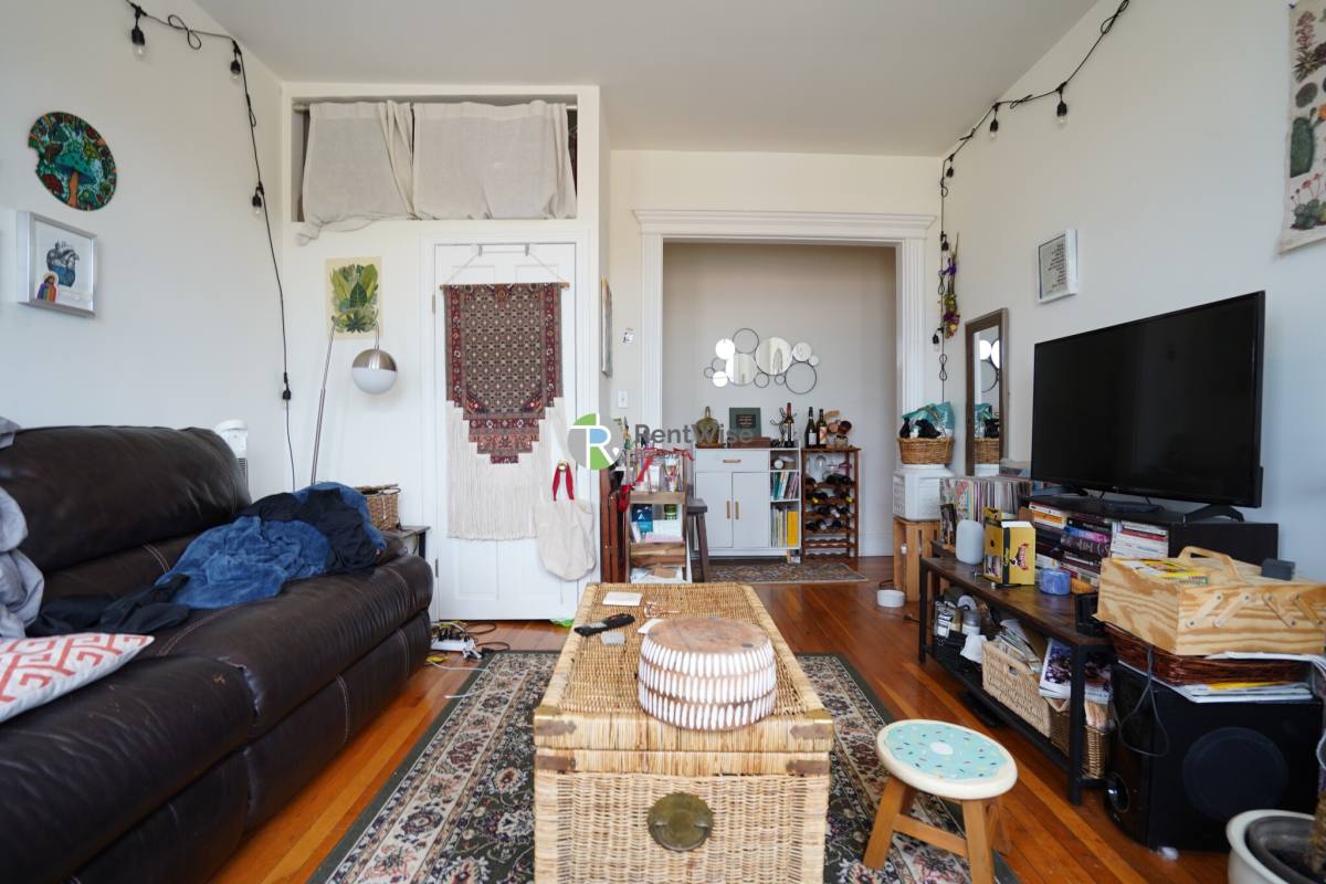 Apartment for rent at 1302 Commonwealth Ave #34, Allston, MA 02134