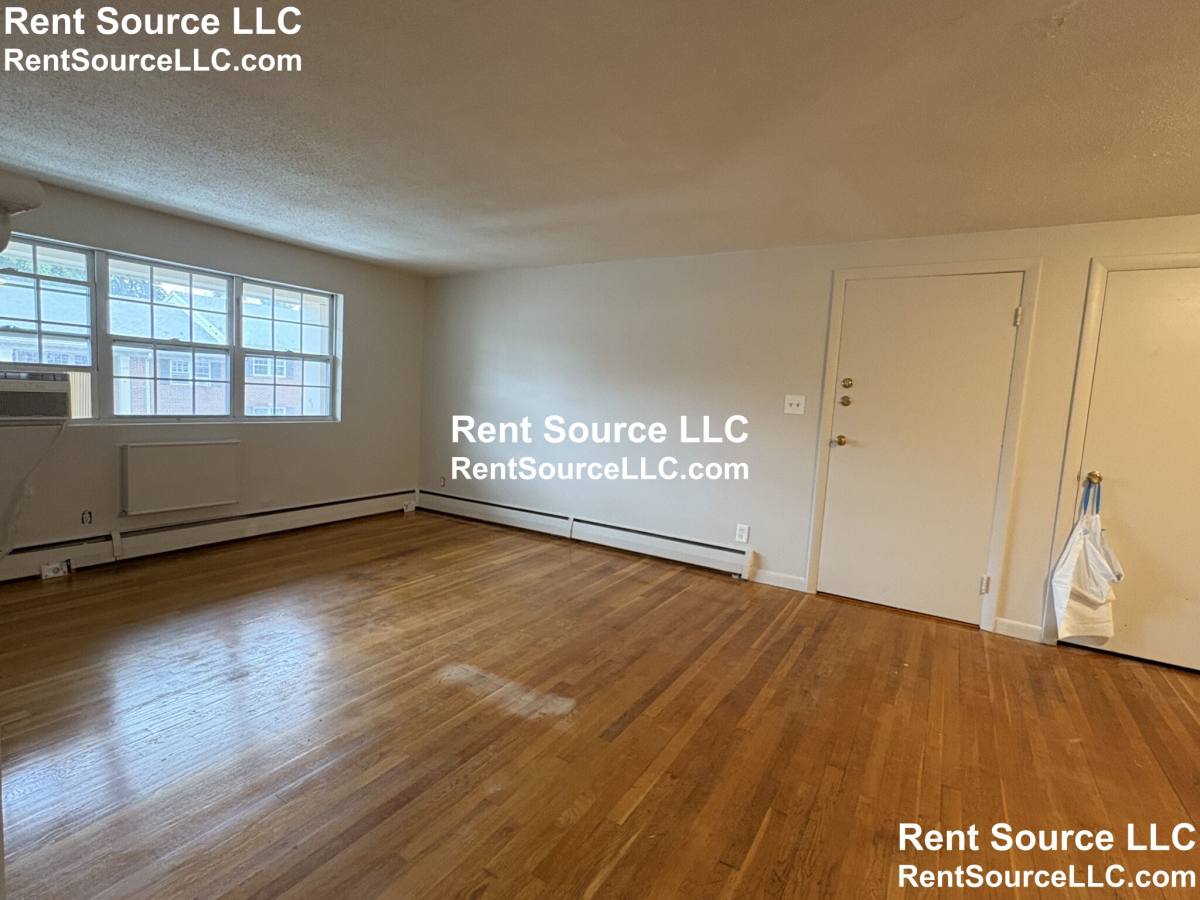 Apartment for rent at 29-2 Arlington Rd #6, Woburn, MA 01801