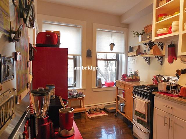 Apartment for rent at 114 Willow St #2T, Cambridge, MA 02141