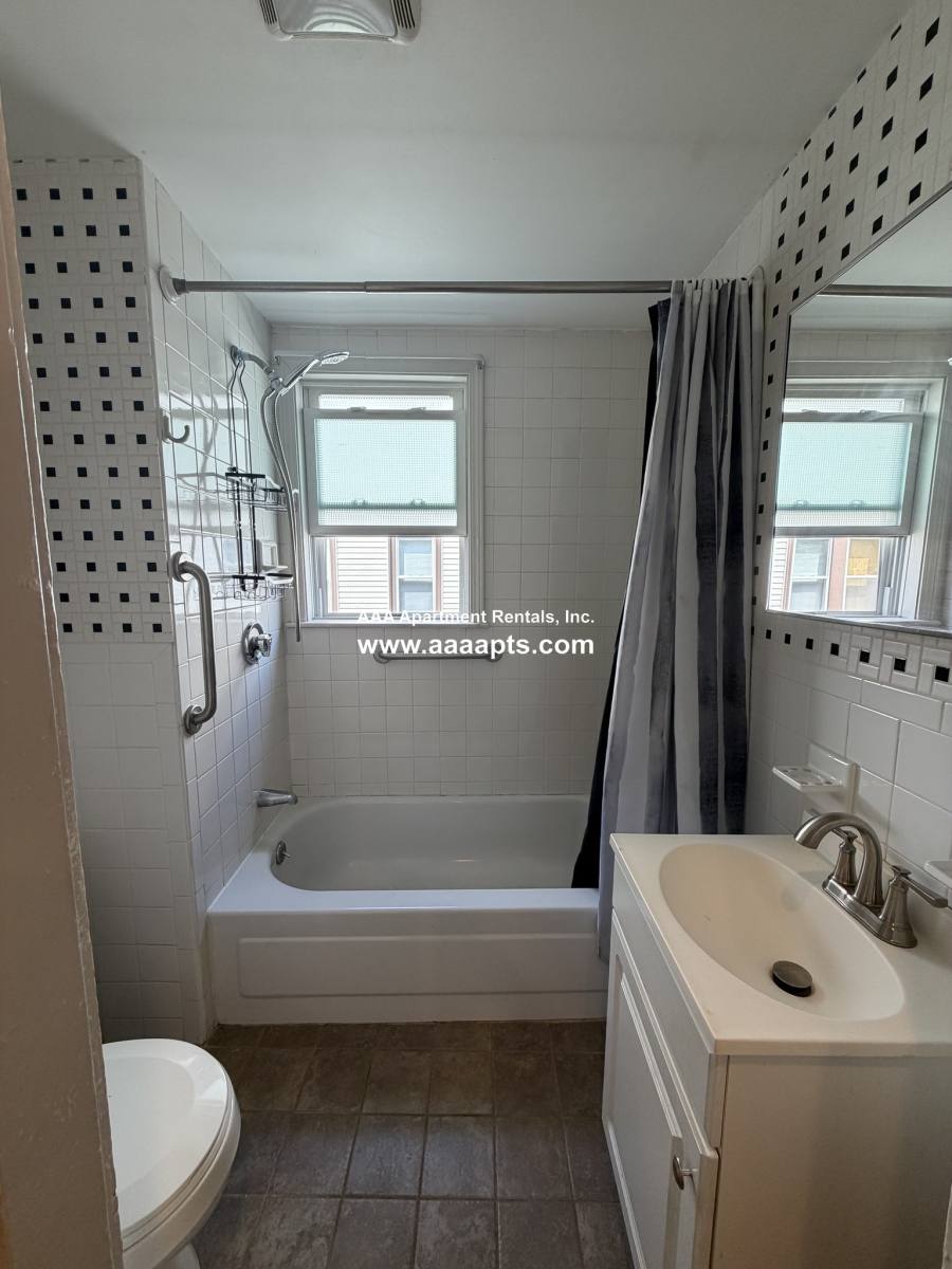 Apartment for rent at 333 Medford St #1L, Malden, MA 02148