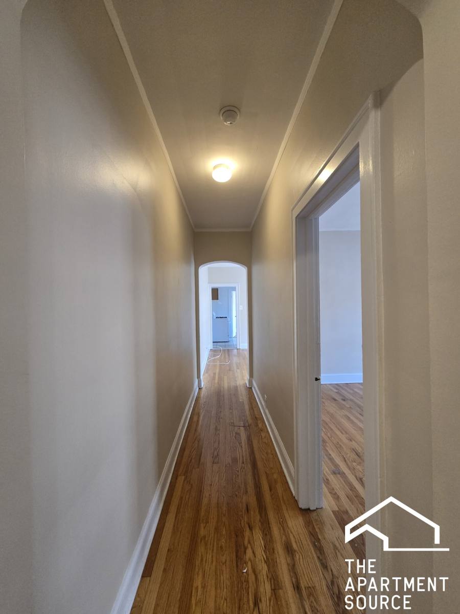 Apartment for rent at 1107 Lake St #3S, Evanston, IL 60201