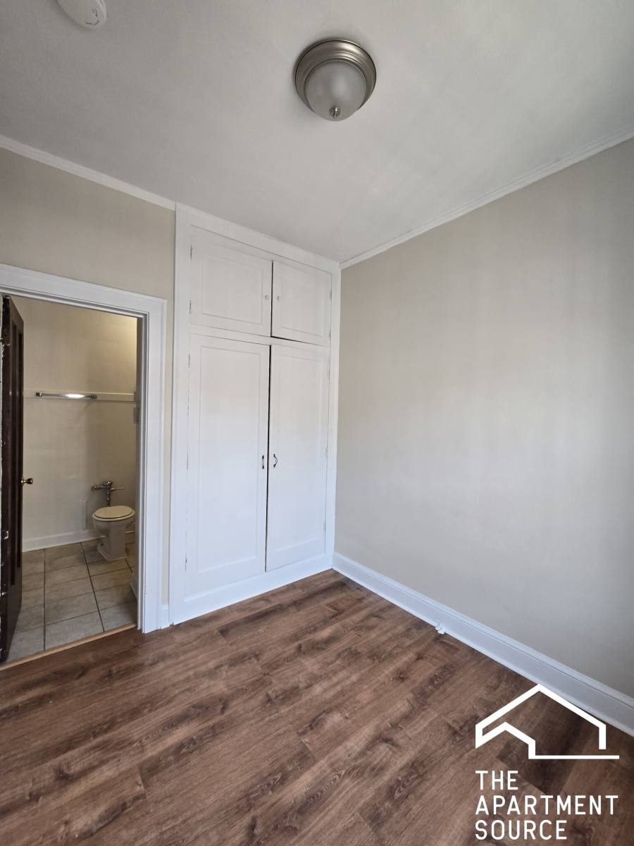 Apartment for rent at 1107 Lake St #3S, Evanston, IL 60201