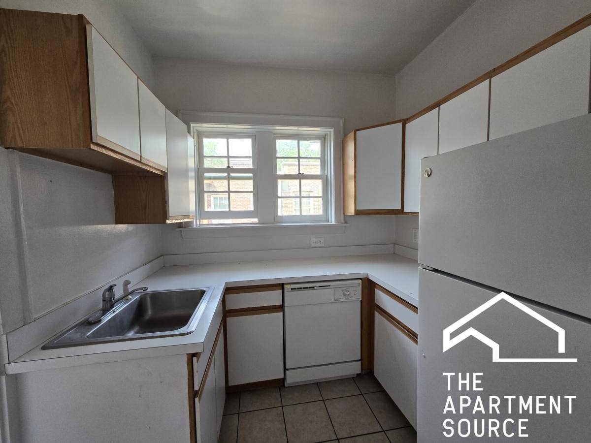 Apartment for rent at 1107 Lake St #3S, Evanston, IL 60201