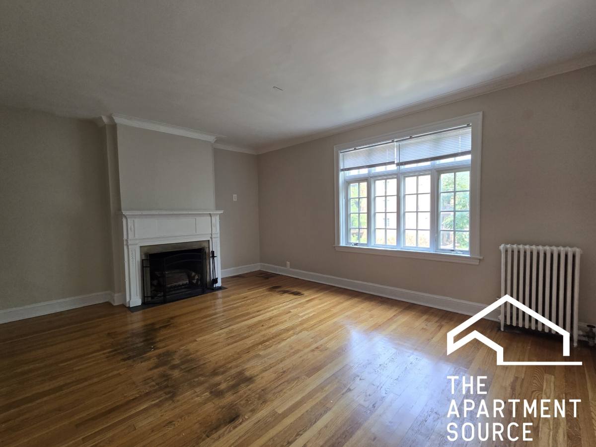 Apartment for rent at 1107 Lake St #3S, Evanston, IL 60201